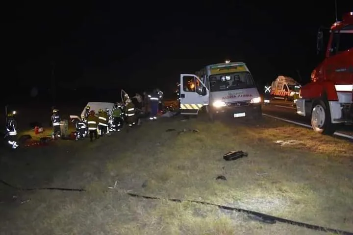 Varios Heridos Al Desprenderse Un Acoplado Tanque En Ruta 5 Chacabuco