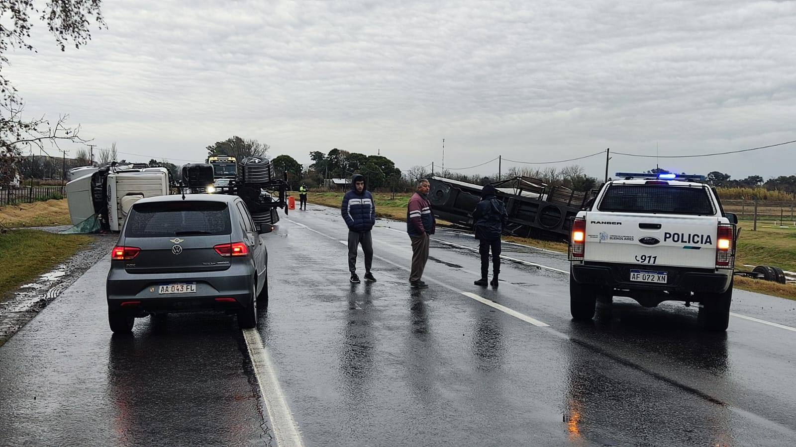 Video As Fue El Vuelco Del Cami N En Ruta Chacabuco En Red