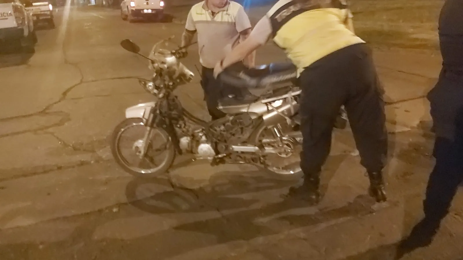 Choque Entre Moto Y Camioneta Chacabuco En Red