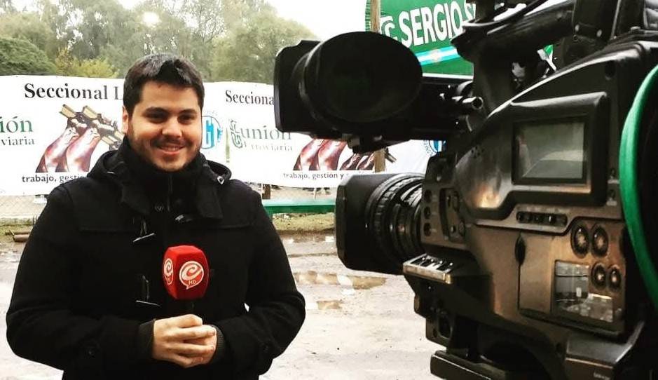 La <b>inteligencia artificial</b> está reemplazando empleos, pero al alma del periodismo no la ... thumbnail