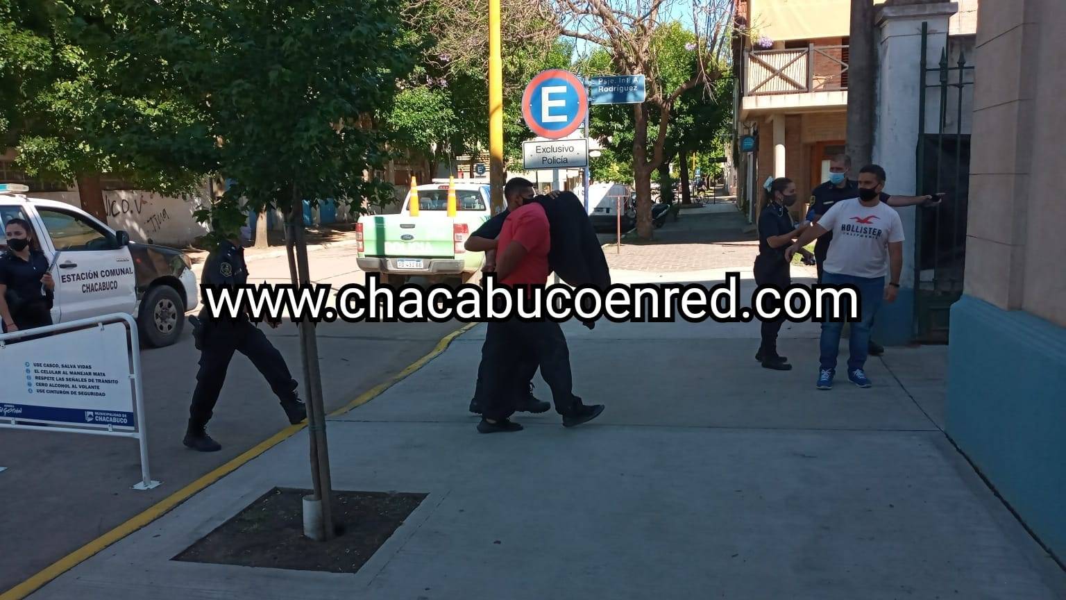 Disparo por la espalda | Detuvieron a dos sujetos en plena fuga ...