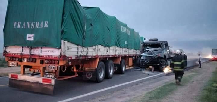Más detalles sobre el choque entre dos camiones en Ruta 7 | Chacabuco ...